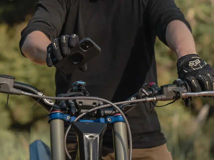 Motorcycle - Handlebar Mount